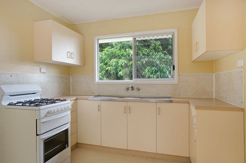 28 Enmore Street, MANOORA QLD 4870, Manoora - Thumbnail 3