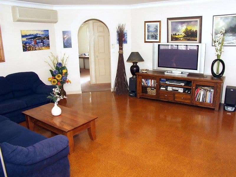 46 Chateau Street, CALAMVALE QLD 4116, Calamvale - Thumbnail 2