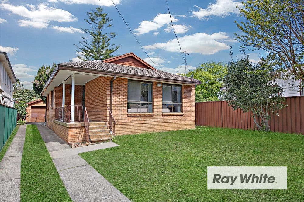 4 Queen Street, Auburn - Image 1