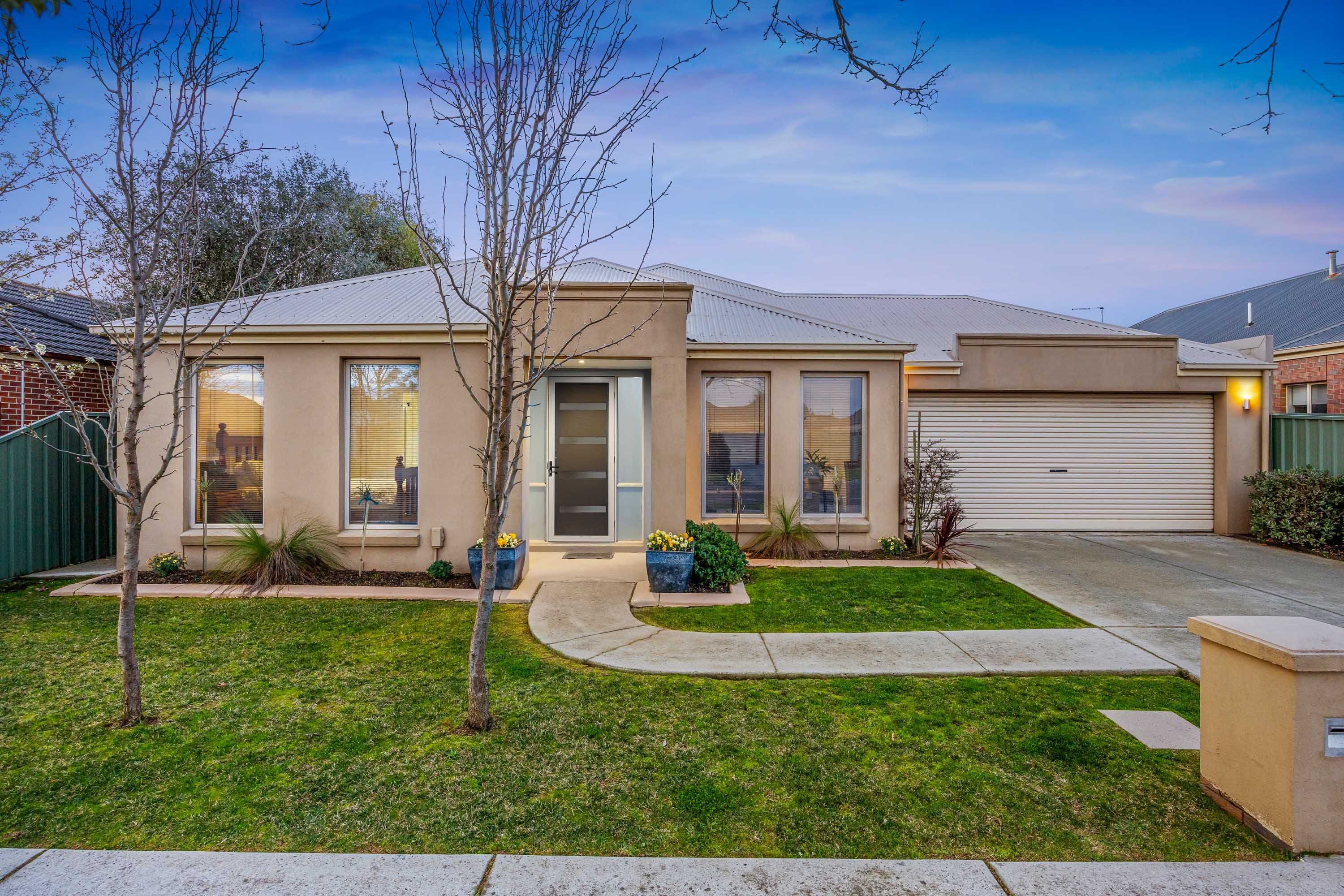 76 Lake Gardens Avenue, Lake Gardens VIC 3355, Lake Gardens - Image 1