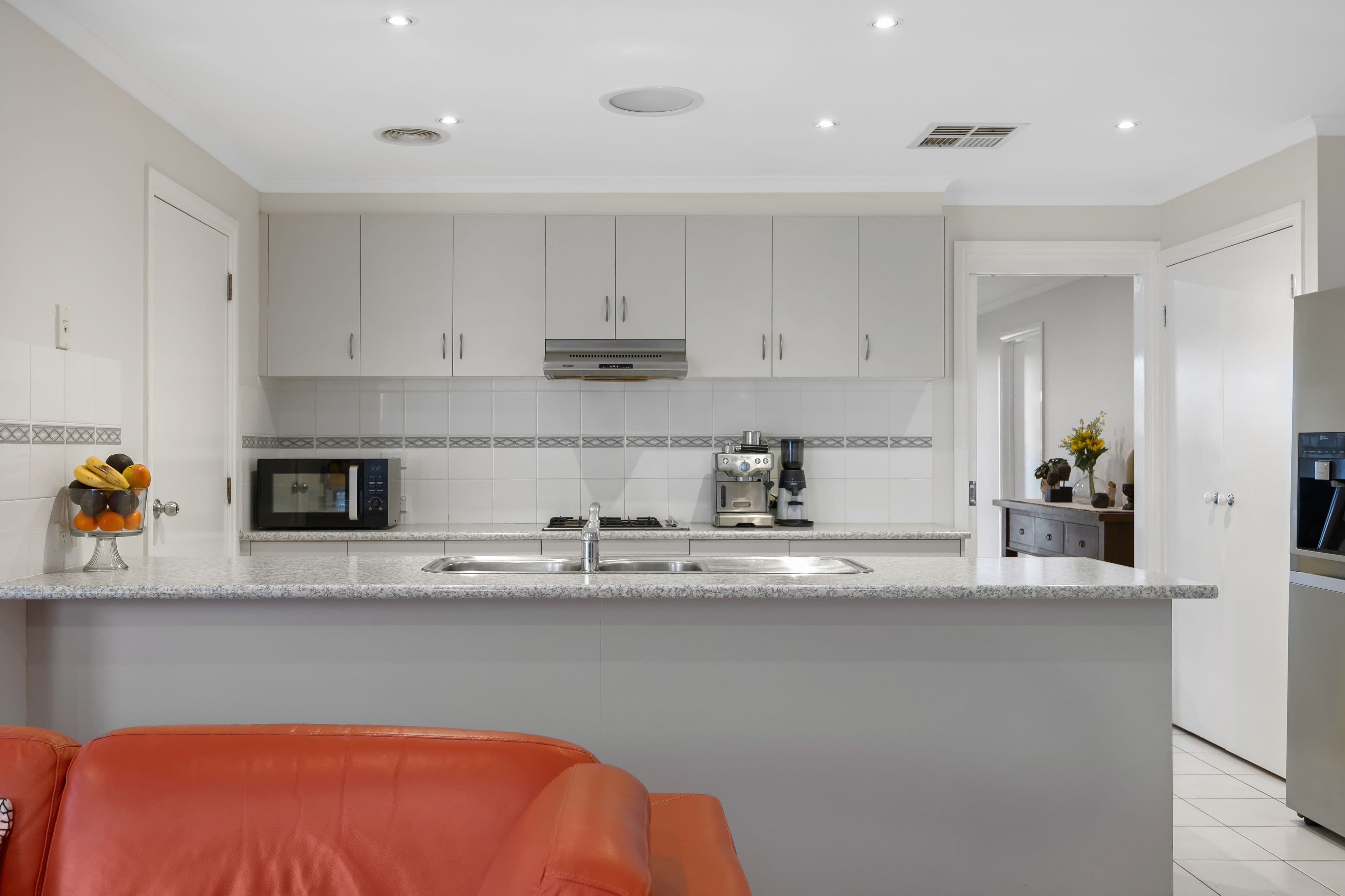 76 Lake Gardens Avenue, Lake Gardens VIC 3355, Lake Gardens - Thumbnail 3
