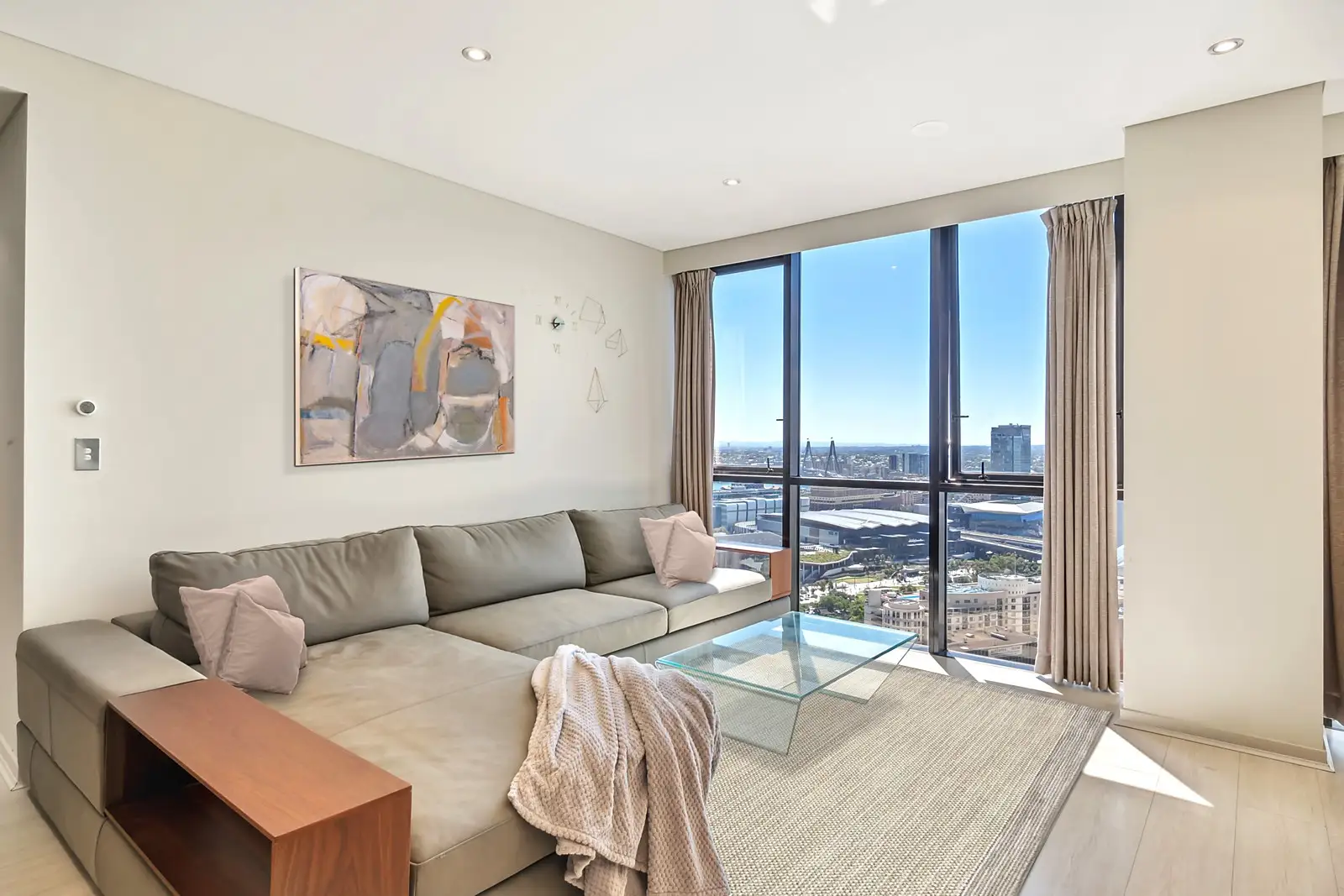 411, 8 Central Park Ave, Chippendale - Image 1