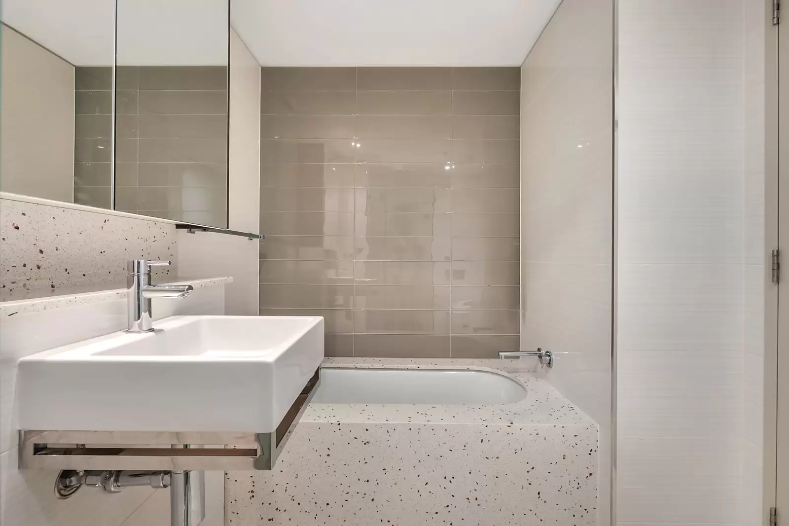 411, 8 Central Park Ave, Chippendale - Thumbnail 4