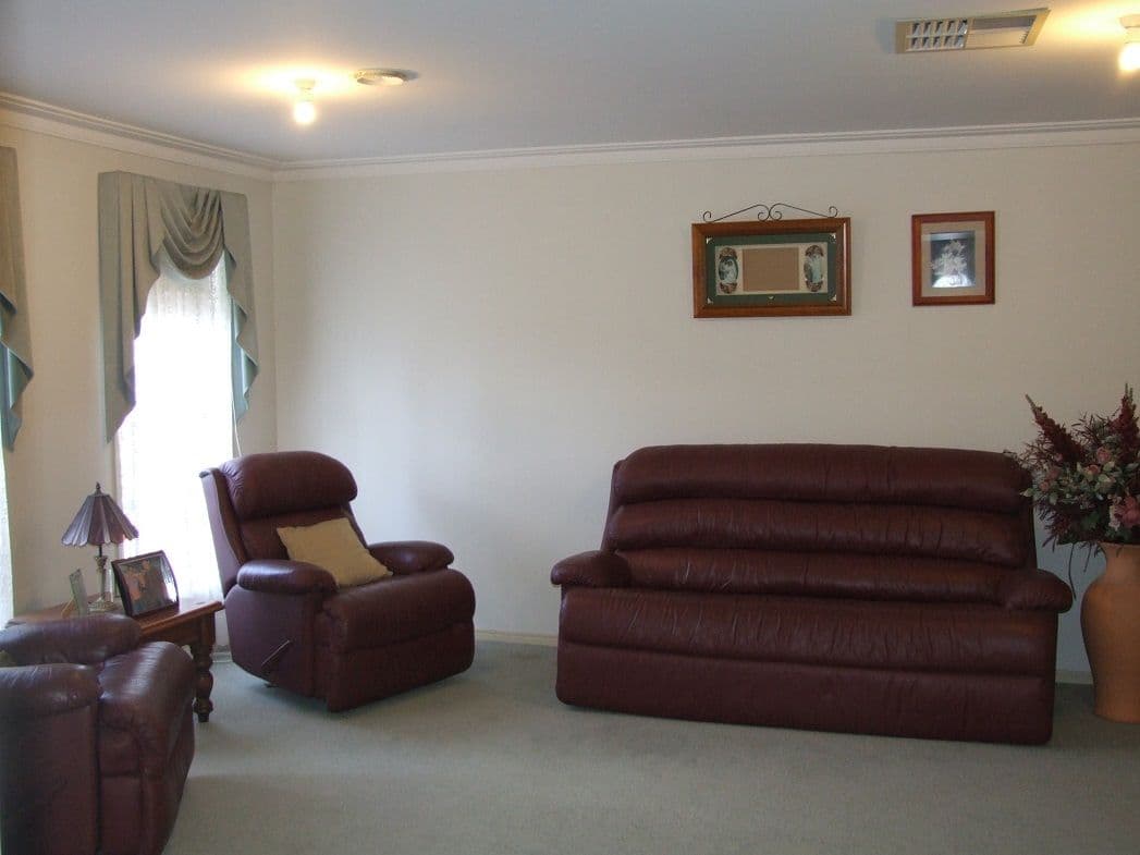 5 Stirling Terrace, MELTON WEST VIC 3337, Melton West - Thumbnail 2