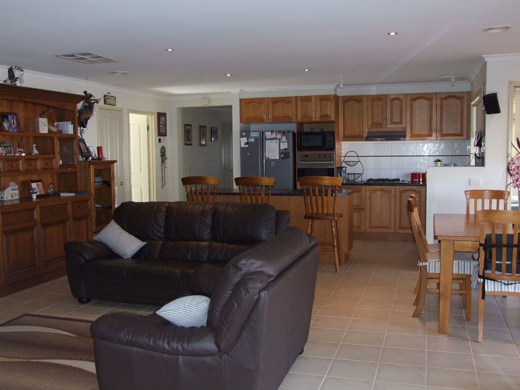 5 Stirling Terrace, MELTON WEST VIC 3337, Melton West - Thumbnail 8