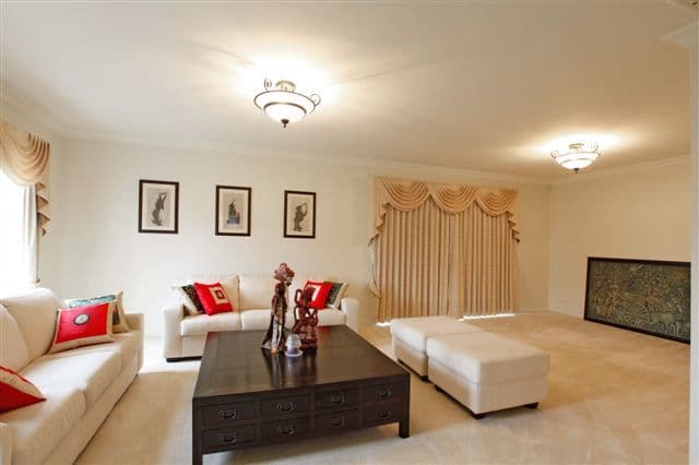 9 Lakeside Drive, ROXBURGH PARK VIC 3064, Roxburgh Park - Thumbnail 3