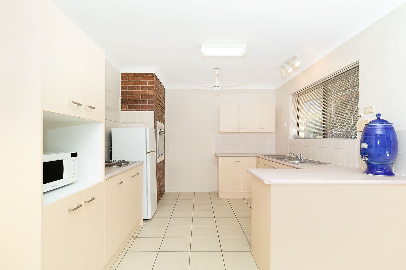 24 Deniven Street, Corinda QLD 4075, Corinda - Thumbnail 2