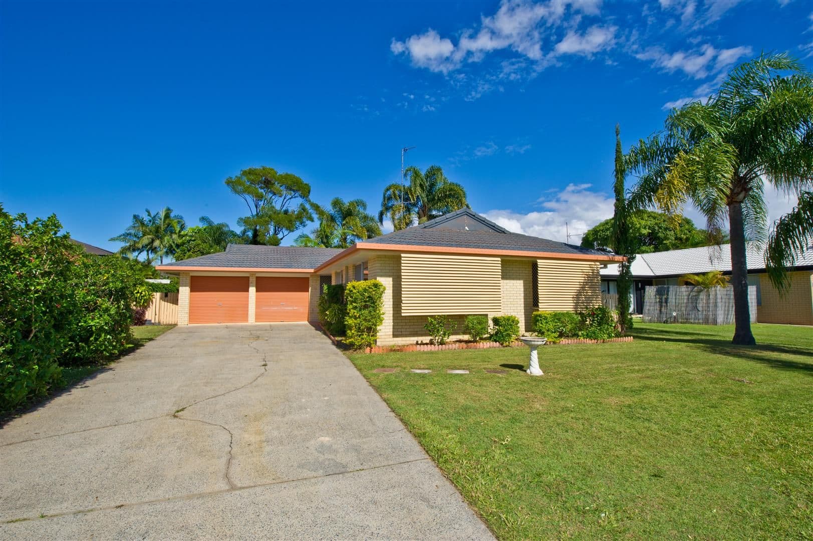 5 Hood Court, MERMAID WATERS QLD 4218, Mermaid Waters - Image 1