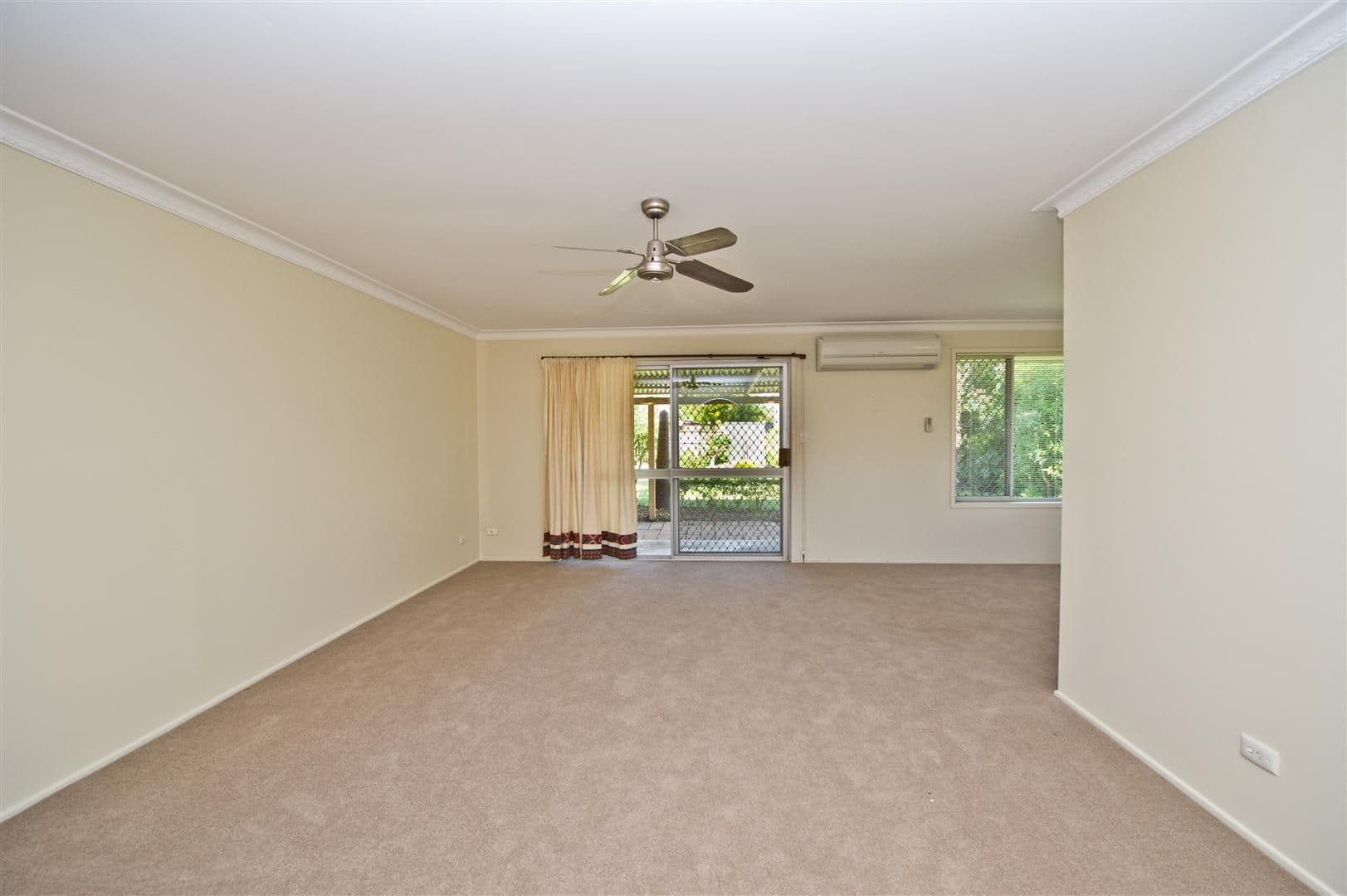 5 Hood Court, MERMAID WATERS QLD 4218, Mermaid Waters - Thumbnail 3