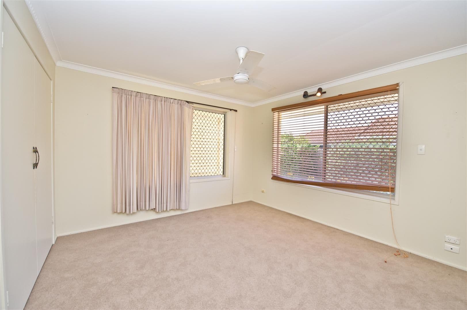 5 Hood Court, MERMAID WATERS QLD 4218, Mermaid Waters - Thumbnail 8