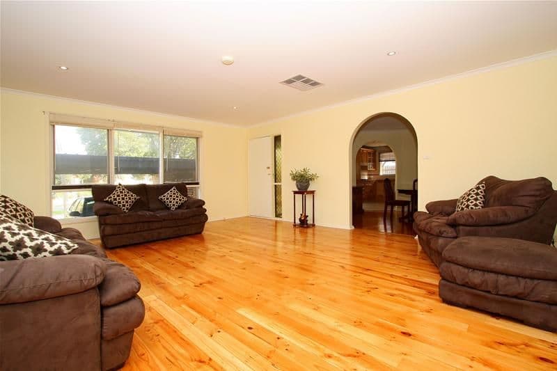50 Morwell Avenue, WATSONIA VIC 3087, Watsonia - Thumbnail 2
