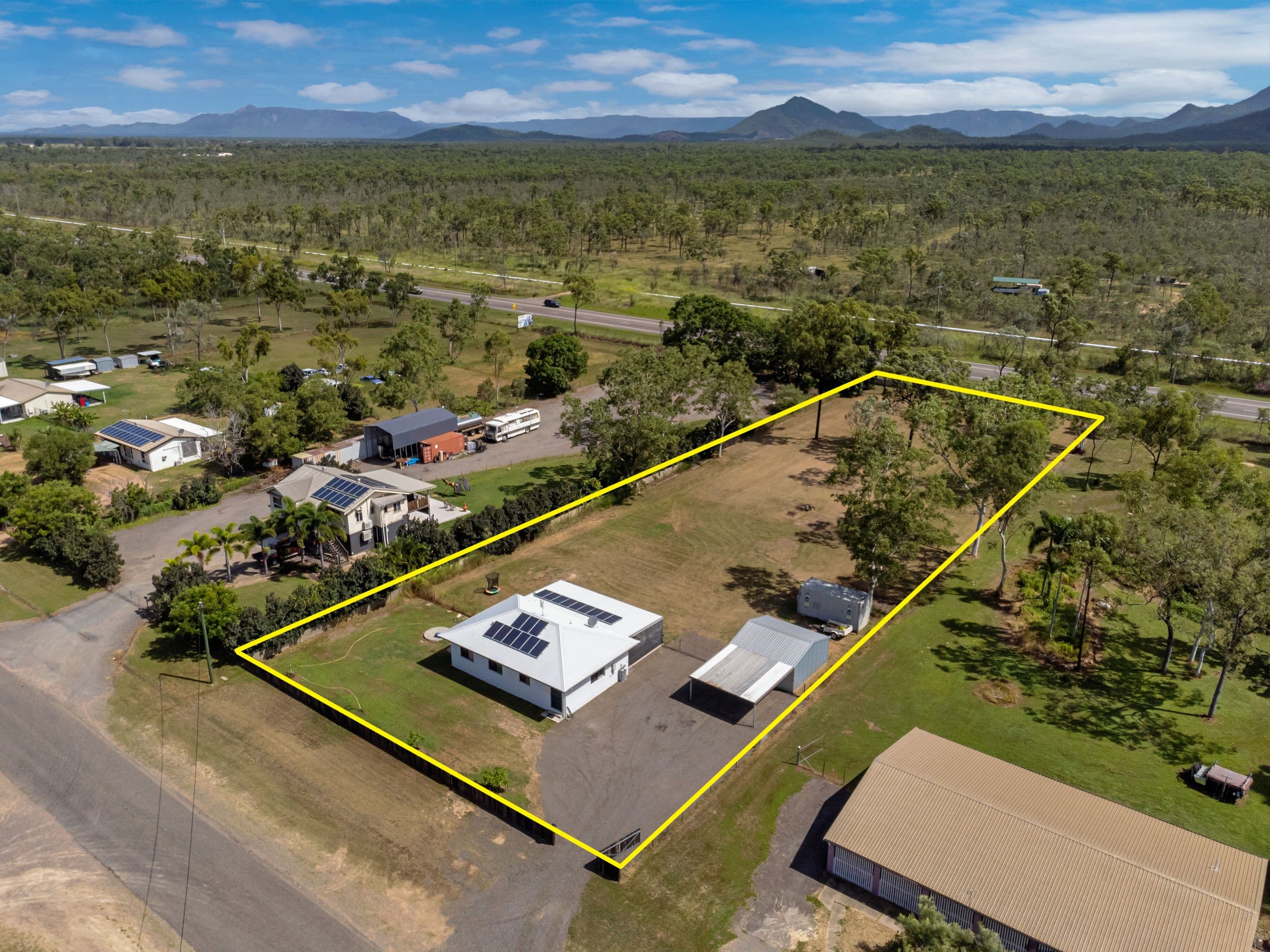 22 Carmen Close, Yabulu QLD 4818, Yabulu - Thumbnail 2