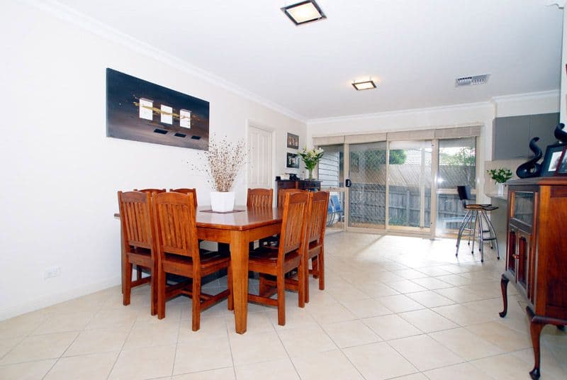 25 Johnson Drive, FERNTREE GULLY VIC 3156, Ferntree Gully - Thumbnail 2