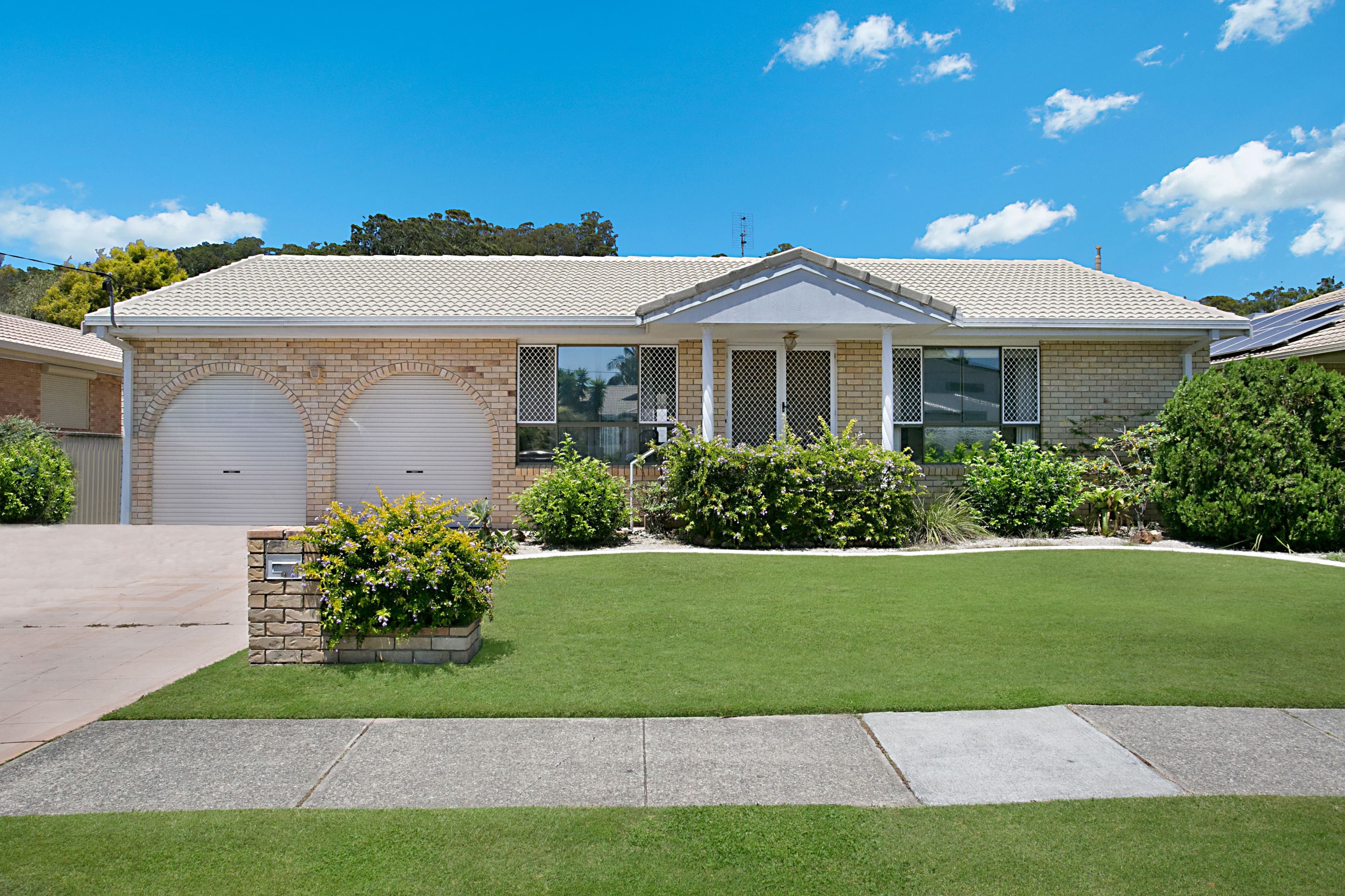94 Acanthus Avenue, Burleigh Heads QLD 4220, Burleigh Heads - Image 1