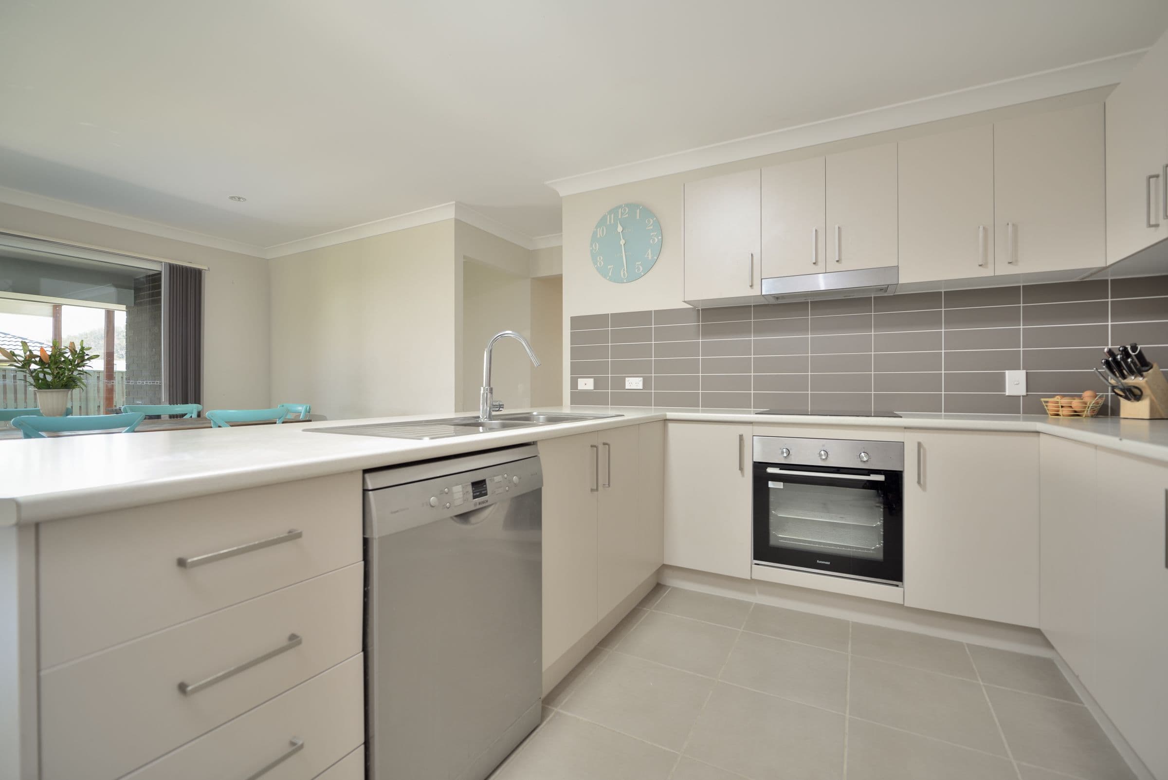 21 Winpara Drive, Kirkwood QLD 4680, Kirkwood - Thumbnail 3