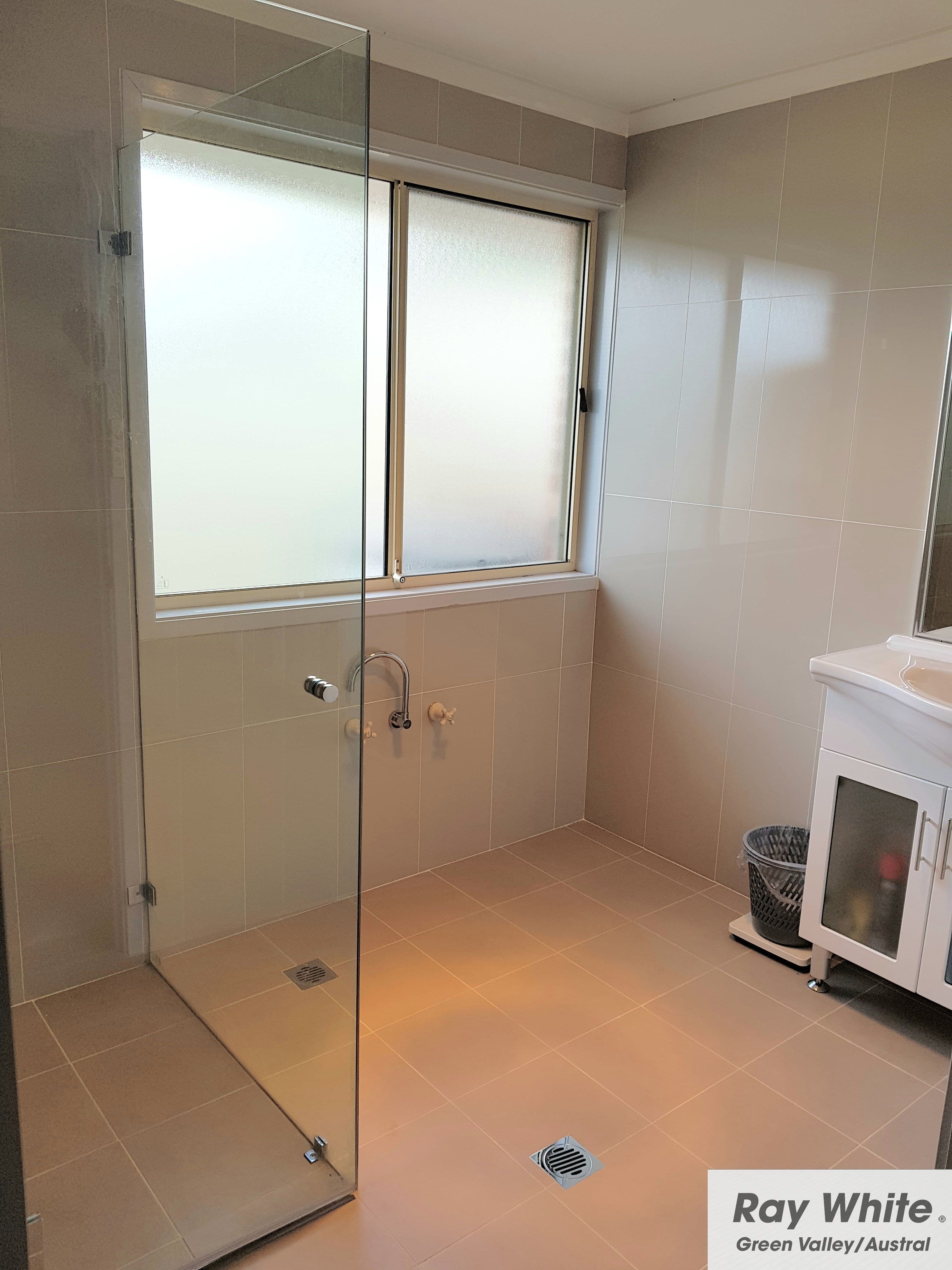 3 Carina Avenue, Hinchinbrook - Thumbnail 5