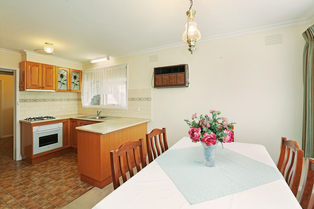 9 Fiona Avenue, Corio VIC 3214, Corio - Thumbnail 3