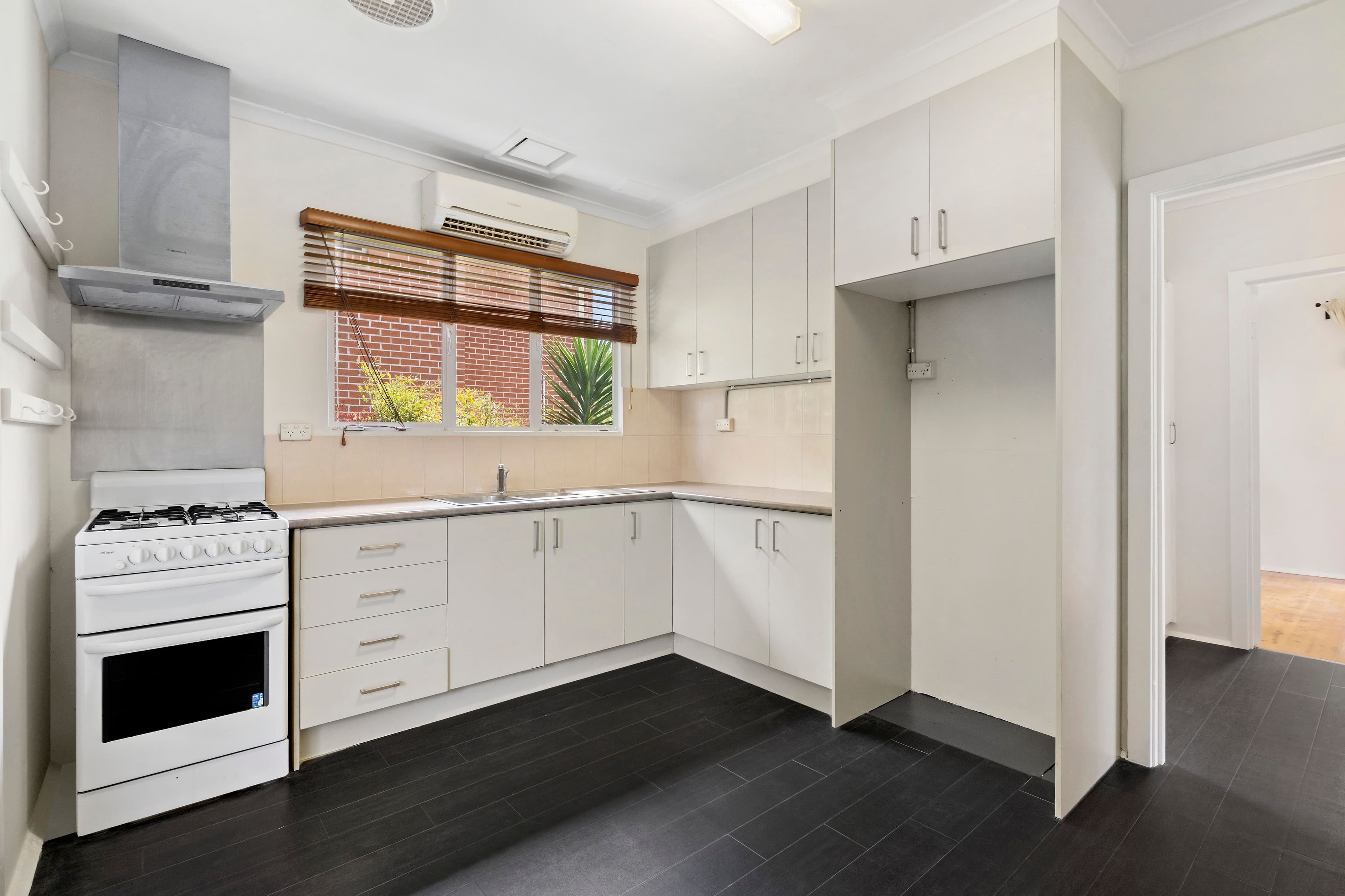 34 Mawarra Crescent, Chadstone VIC 3148, Chadstone - Thumbnail 3