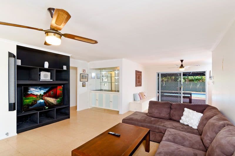 4 Burdock Street, ELANORA QLD 4221, Elanora - Thumbnail 4