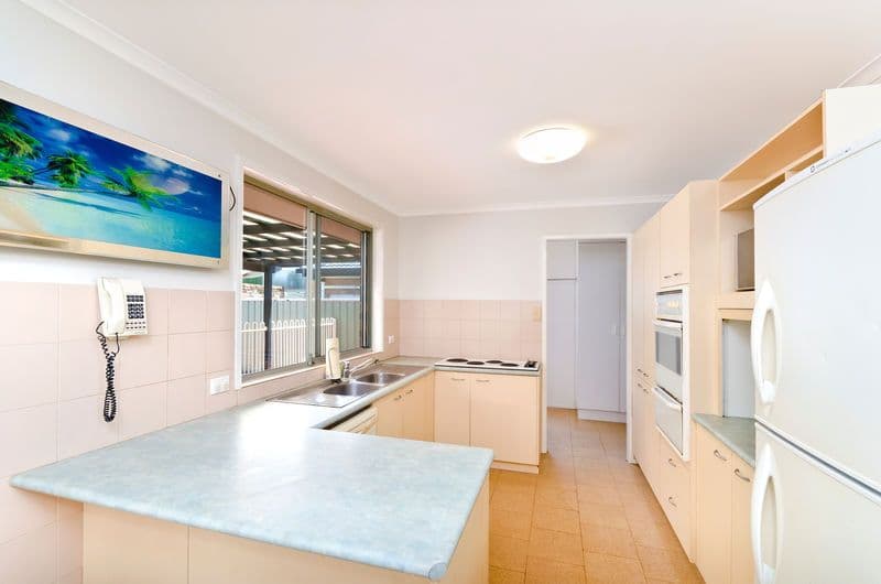4 Burdock Street, ELANORA QLD 4221, Elanora - Thumbnail 5