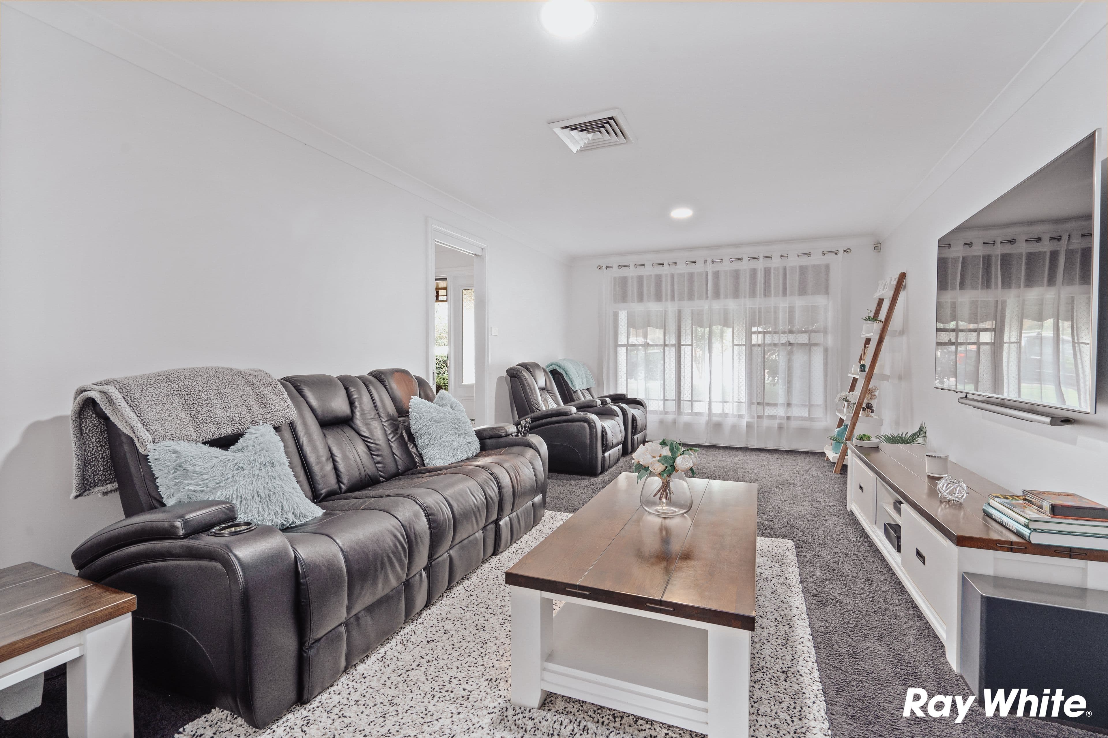16 Calandra Avenue, Quakers Hill NSW 2763, Quakers Hill - Thumbnail 3