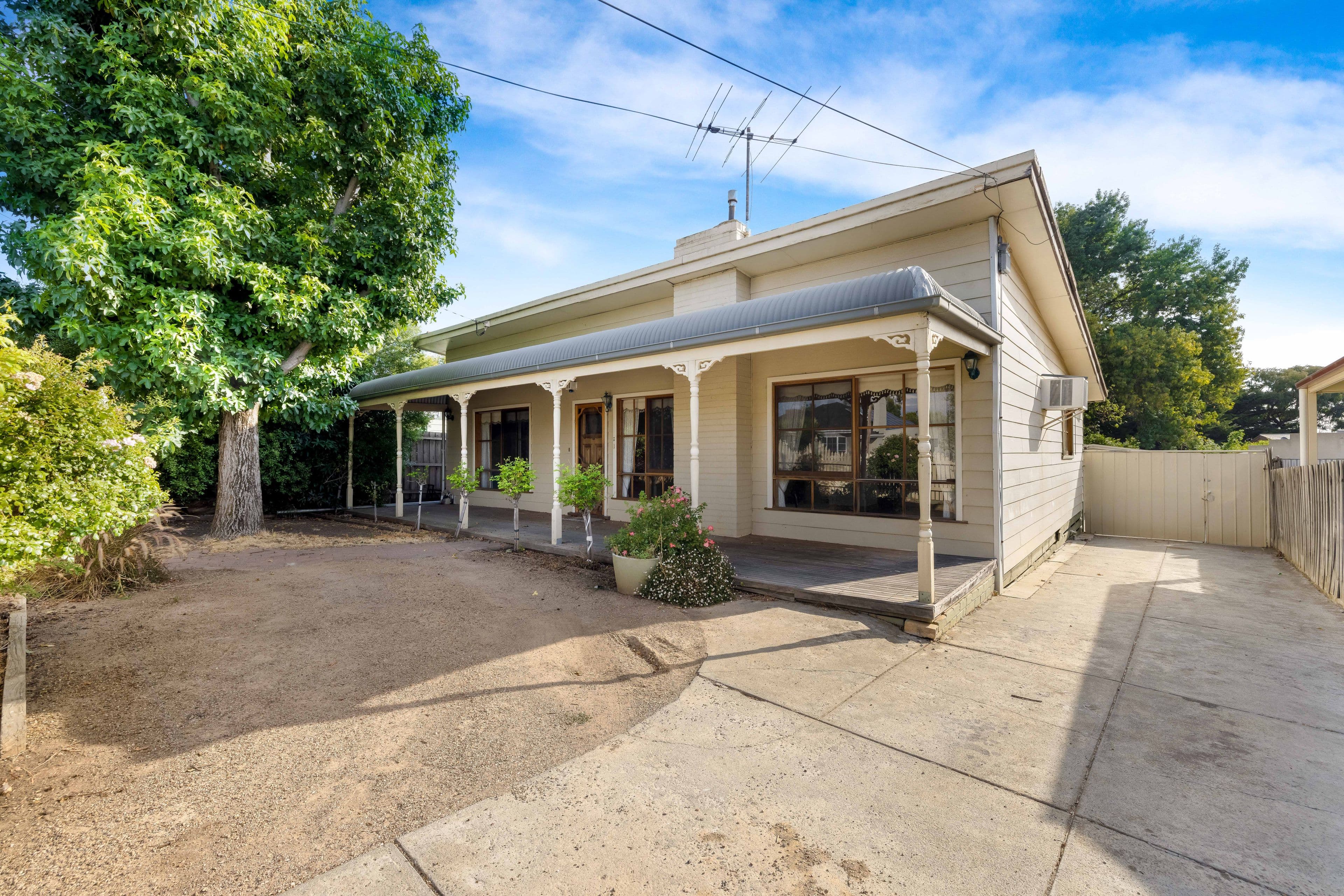 77 Loongana Avenue, Glenroy VIC 3046, Glenroy - Image 1
