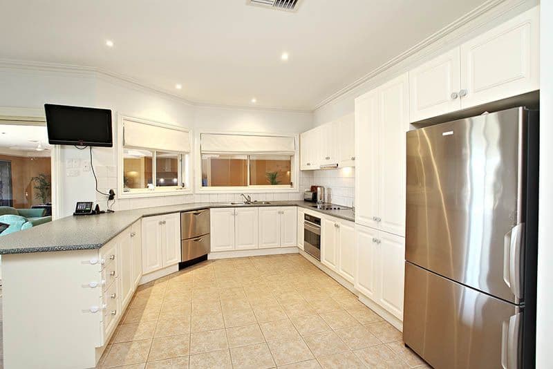 84 Catherine Drive, HILLSIDE VIC 3037, Hillside - Thumbnail 4