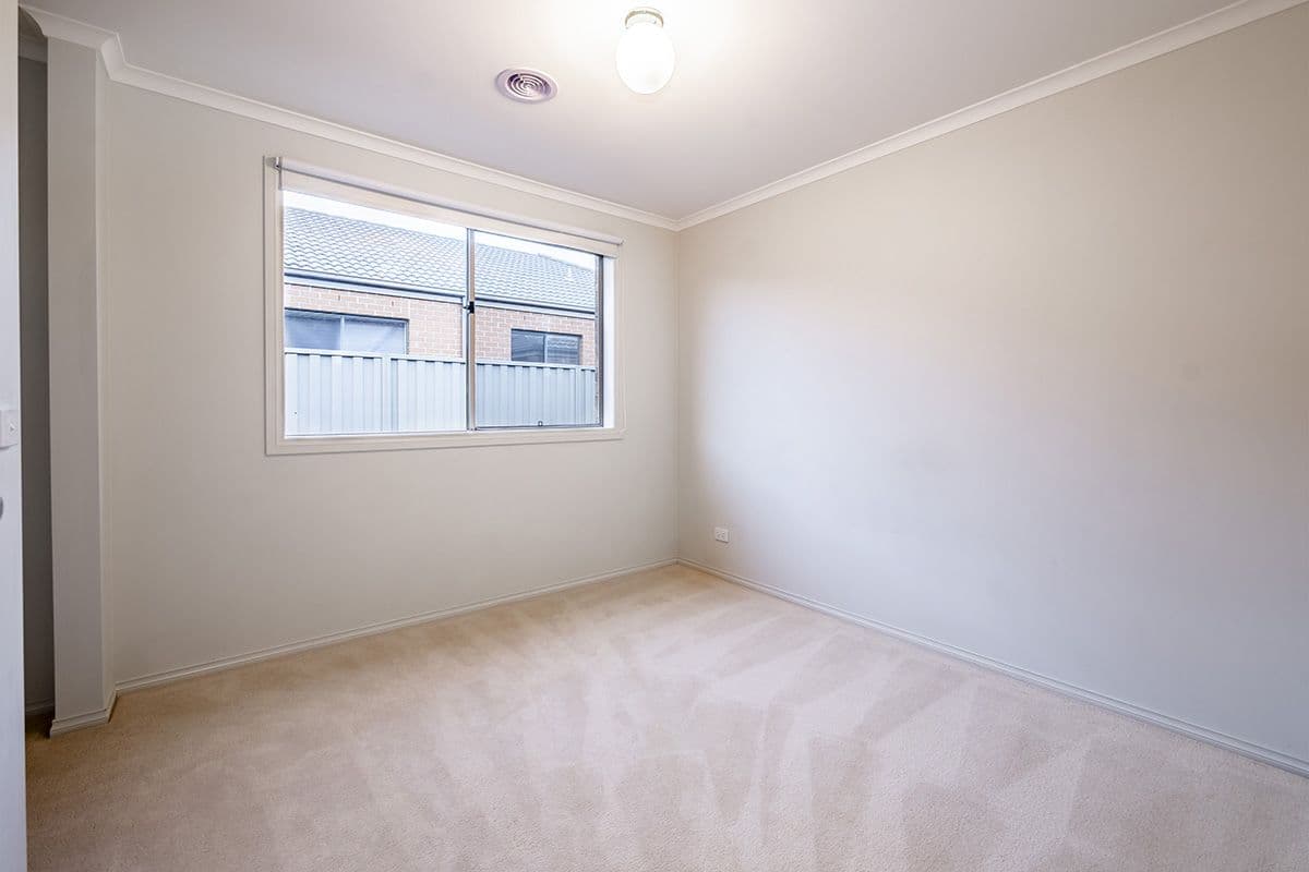 4 Monmouth Road, Cranbourne East VIC 3977, Cranbourne East - Thumbnail 6