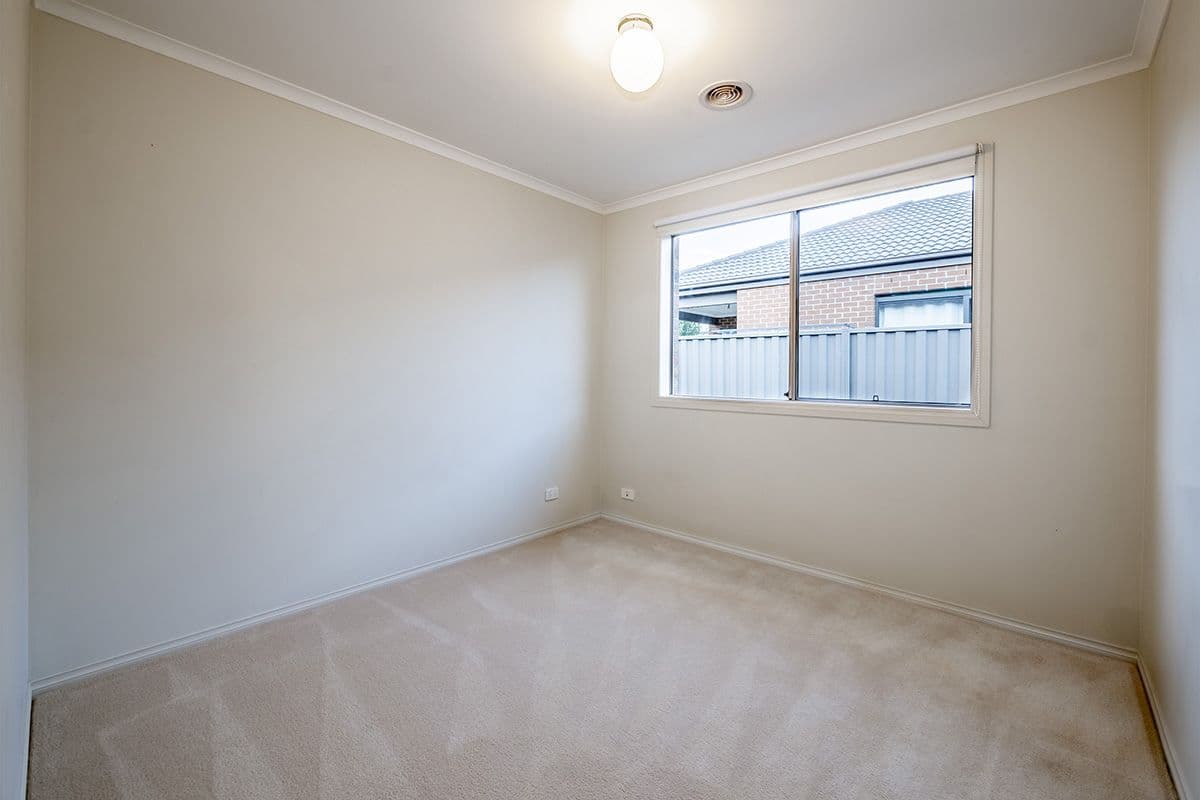 4 Monmouth Road, Cranbourne East VIC 3977, Cranbourne East - Thumbnail 7