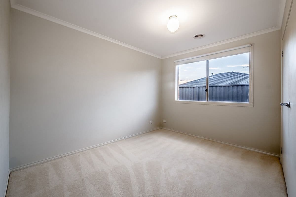4 Monmouth Road, Cranbourne East VIC 3977, Cranbourne East - Thumbnail 8