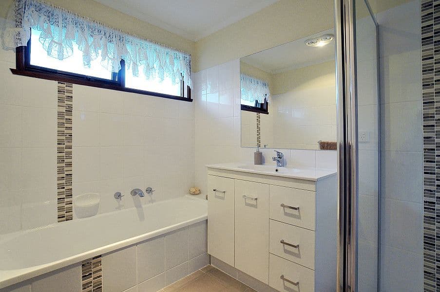 22 Sharrow Road, MITCHAM VIC 3132, Mitcham - Thumbnail 5