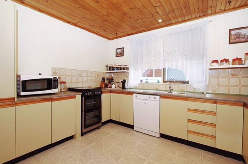 5 White Street, Reservoir VIC 3073, Reservoir - Thumbnail 4