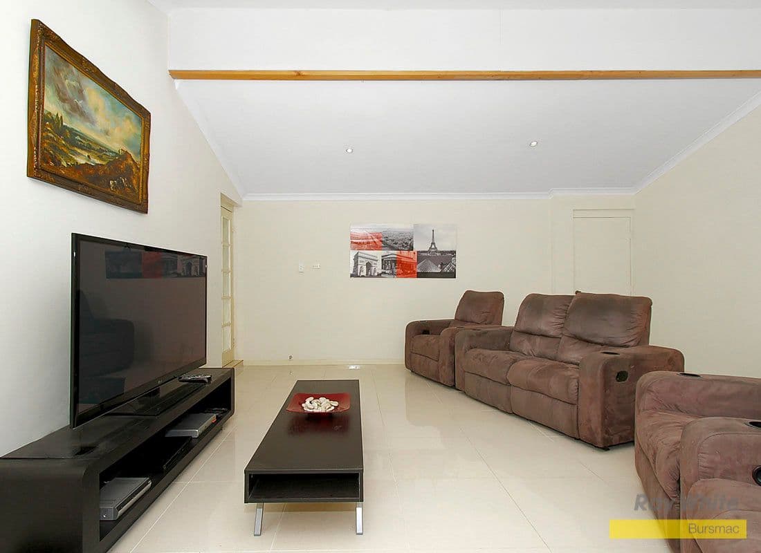 13 Peppermint Crescent, BALLAJURA WA 6066, Ballajura - Thumbnail 3