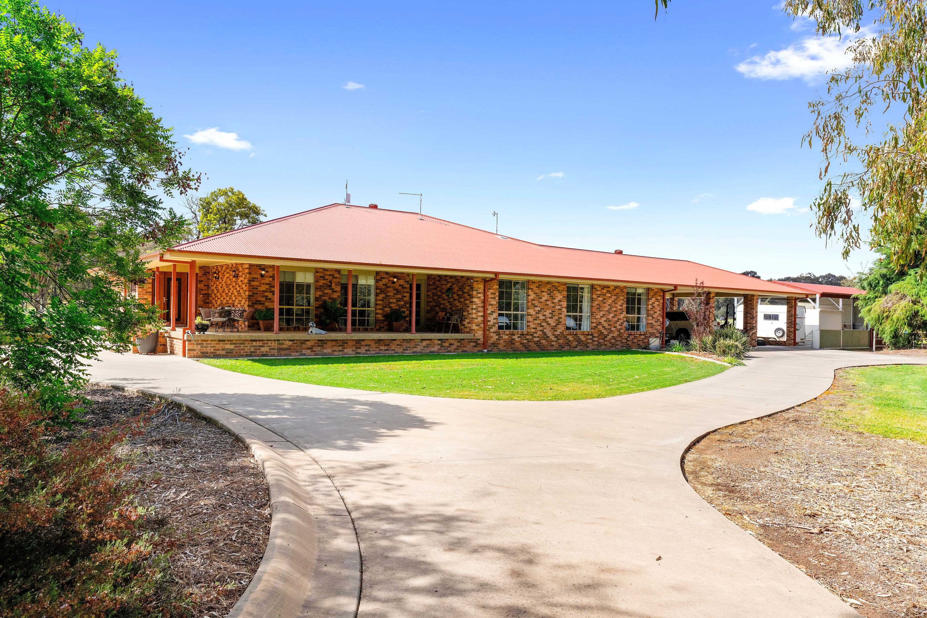 13 Poplar Road, Lake Albert NSW 2650, Lake Albert - Thumbnail 2