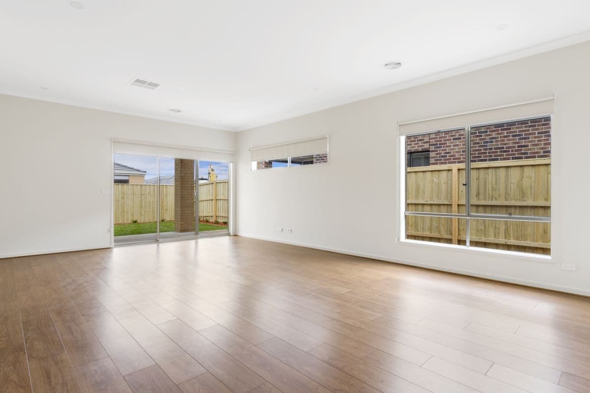76 Goldeneye Circuit, Werribee VIC 3030, Werribee - Thumbnail 4