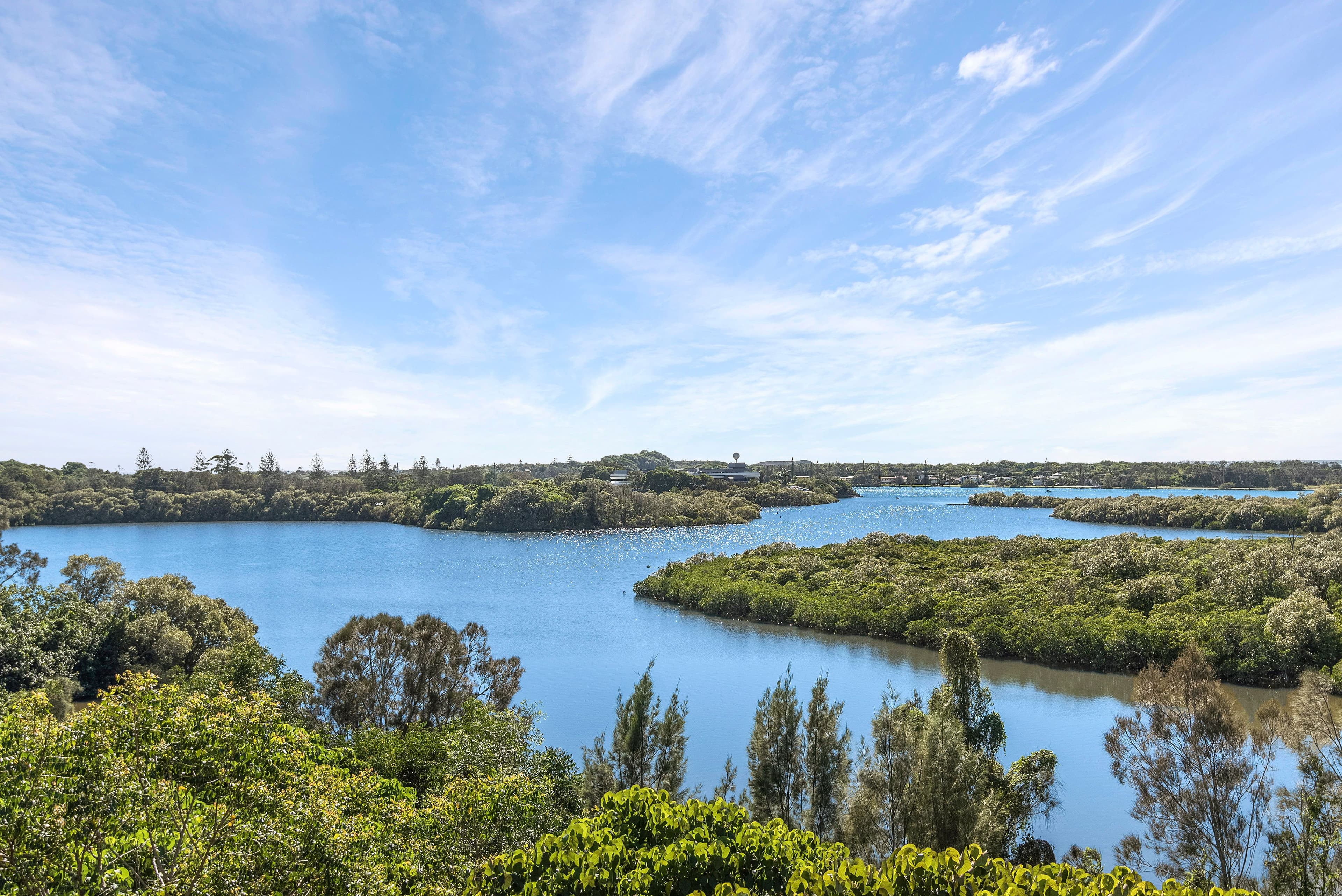 9 Fairway Drive, Banora Point NSW 2486, Banora Point - Thumbnail 2
