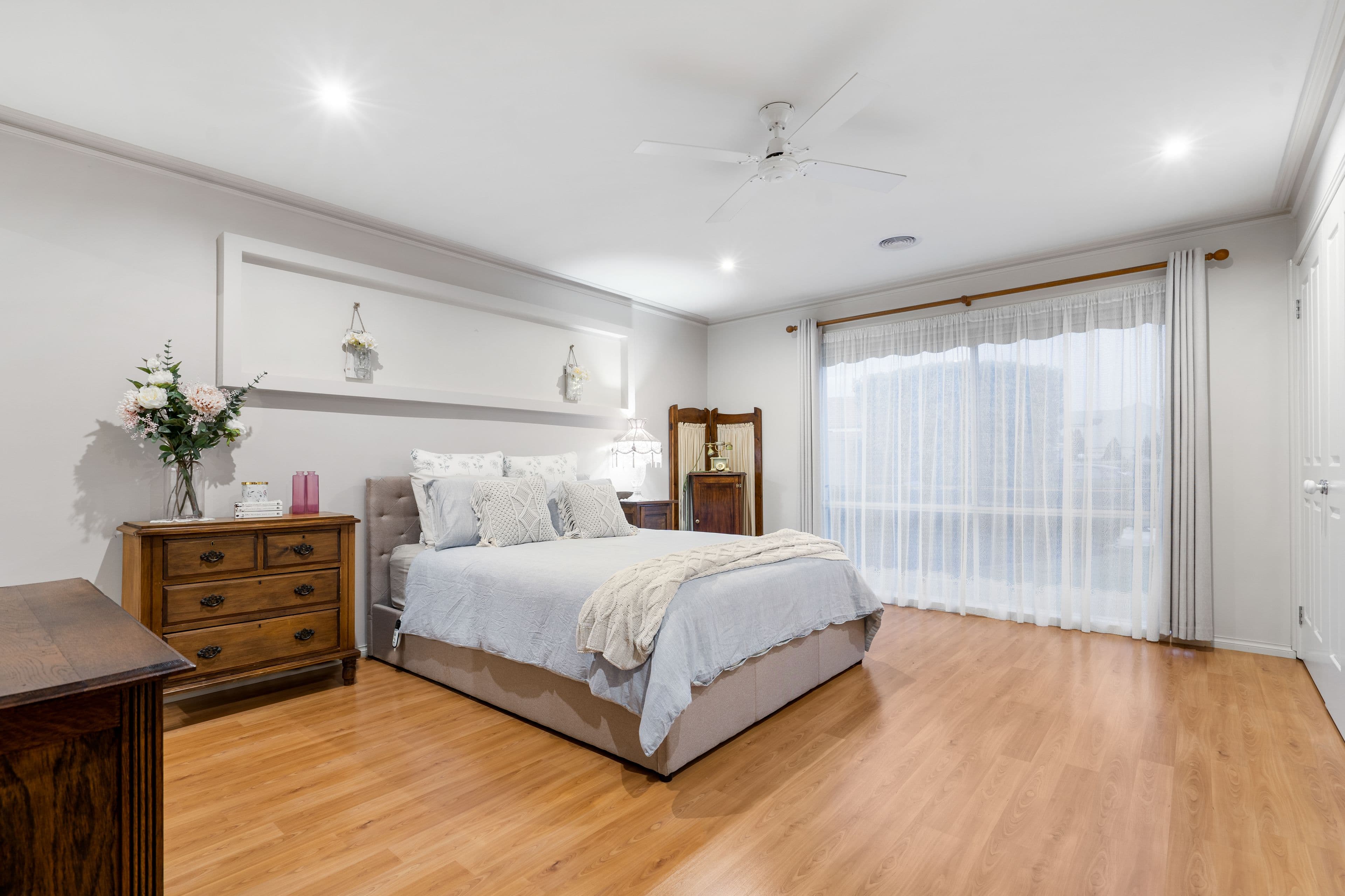 24 Sovereign Way, Hillside VIC 3037, Hillside - Thumbnail 7