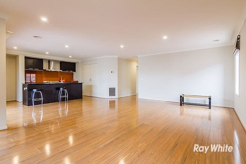 13 Quarters Boulevard, Cranbourne West VIC 3977, Cranbourne West - Thumbnail 3