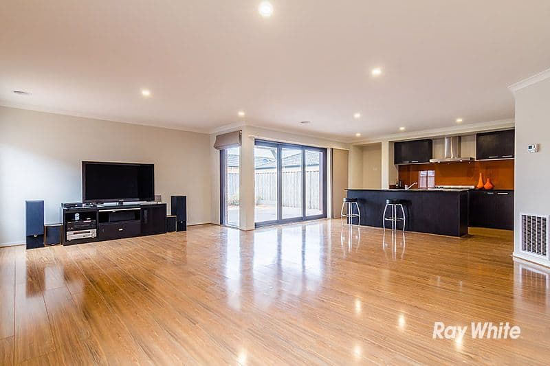 13 Quarters Boulevard, Cranbourne West VIC 3977, Cranbourne West - Thumbnail 5