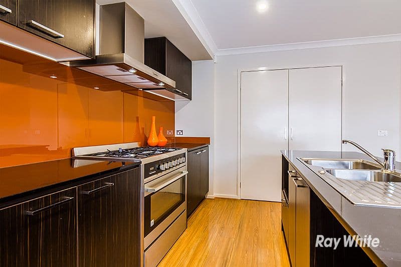 13 Quarters Boulevard, Cranbourne West VIC 3977, Cranbourne West - Thumbnail 7