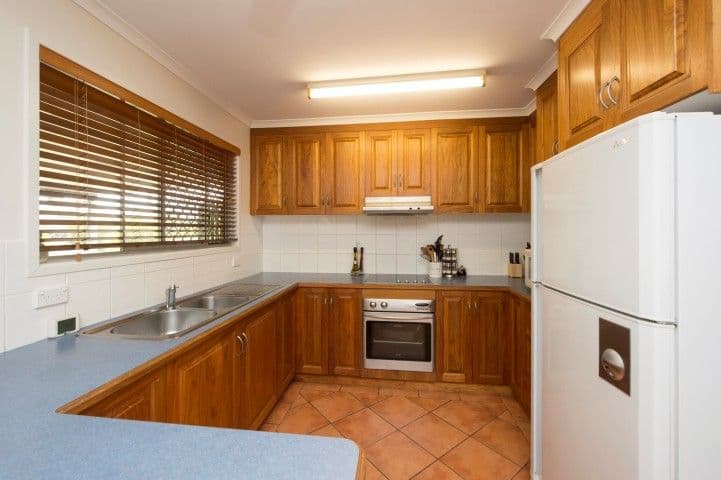 39 Hibiscus Avenue, KIN KORA QLD 4680, Kin Kora - Thumbnail 3