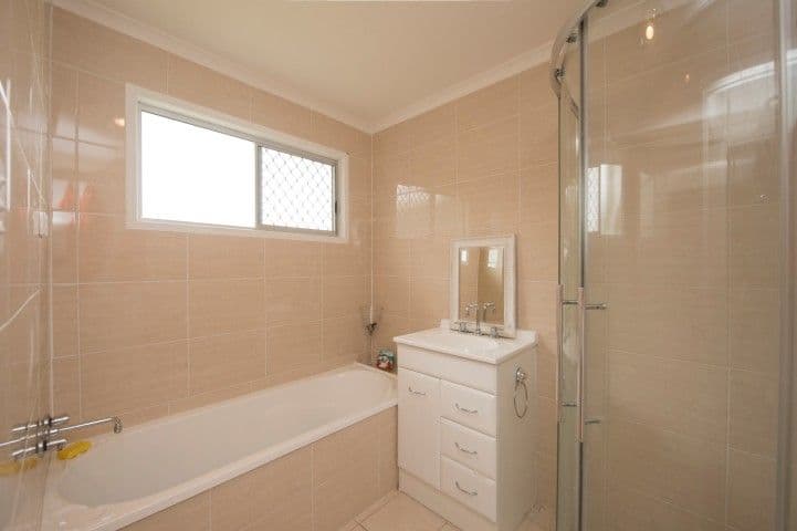 39 Hibiscus Avenue, KIN KORA QLD 4680, Kin Kora - Thumbnail 5
