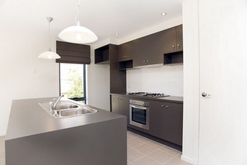 21 McKillop Avenue, EPPING VIC 3076, Epping - Thumbnail 2
