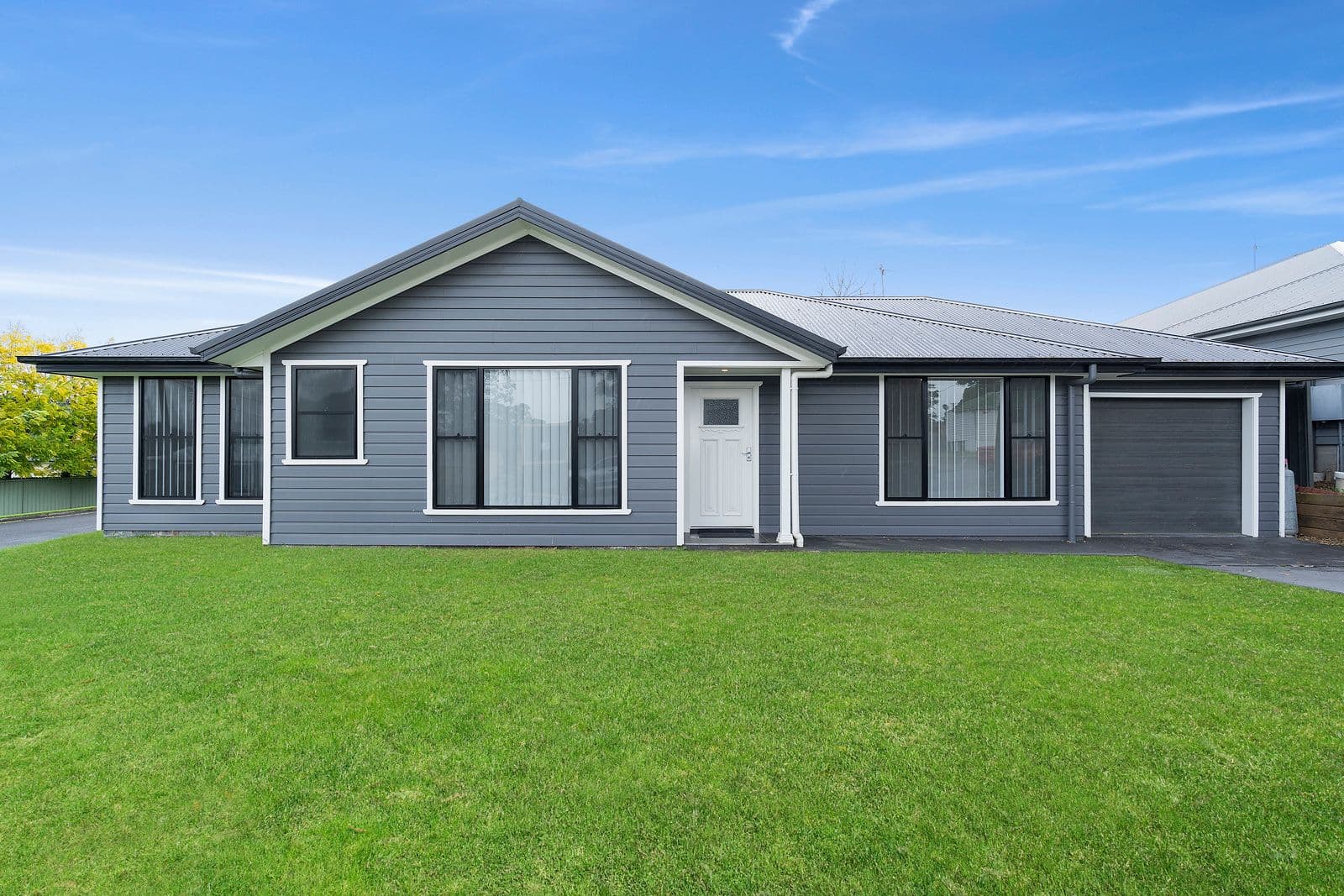 17 Burragorang Street, The Oaks NSW 2570, The Oaks - Image 1