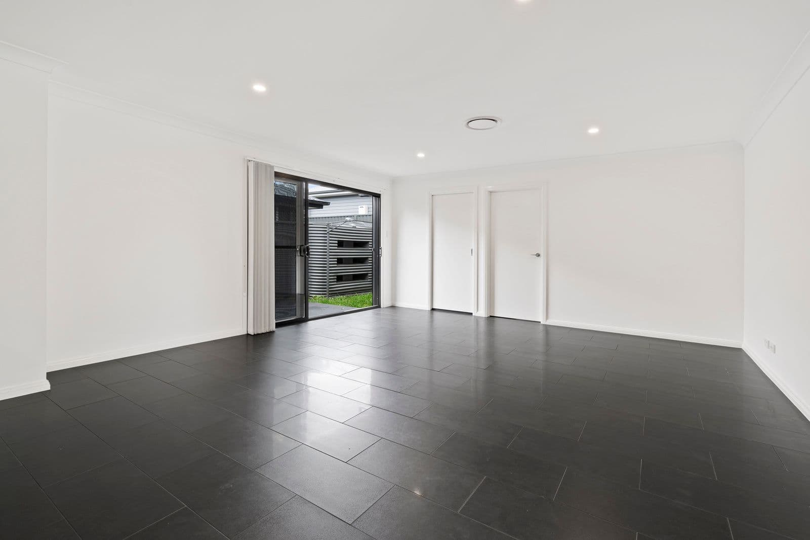17 Burragorang Street, The Oaks NSW 2570, The Oaks - Thumbnail 4