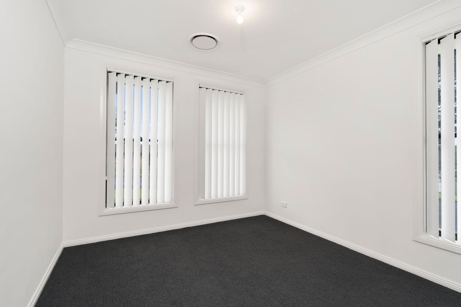 17 Burragorang Street, The Oaks NSW 2570, The Oaks - Thumbnail 8