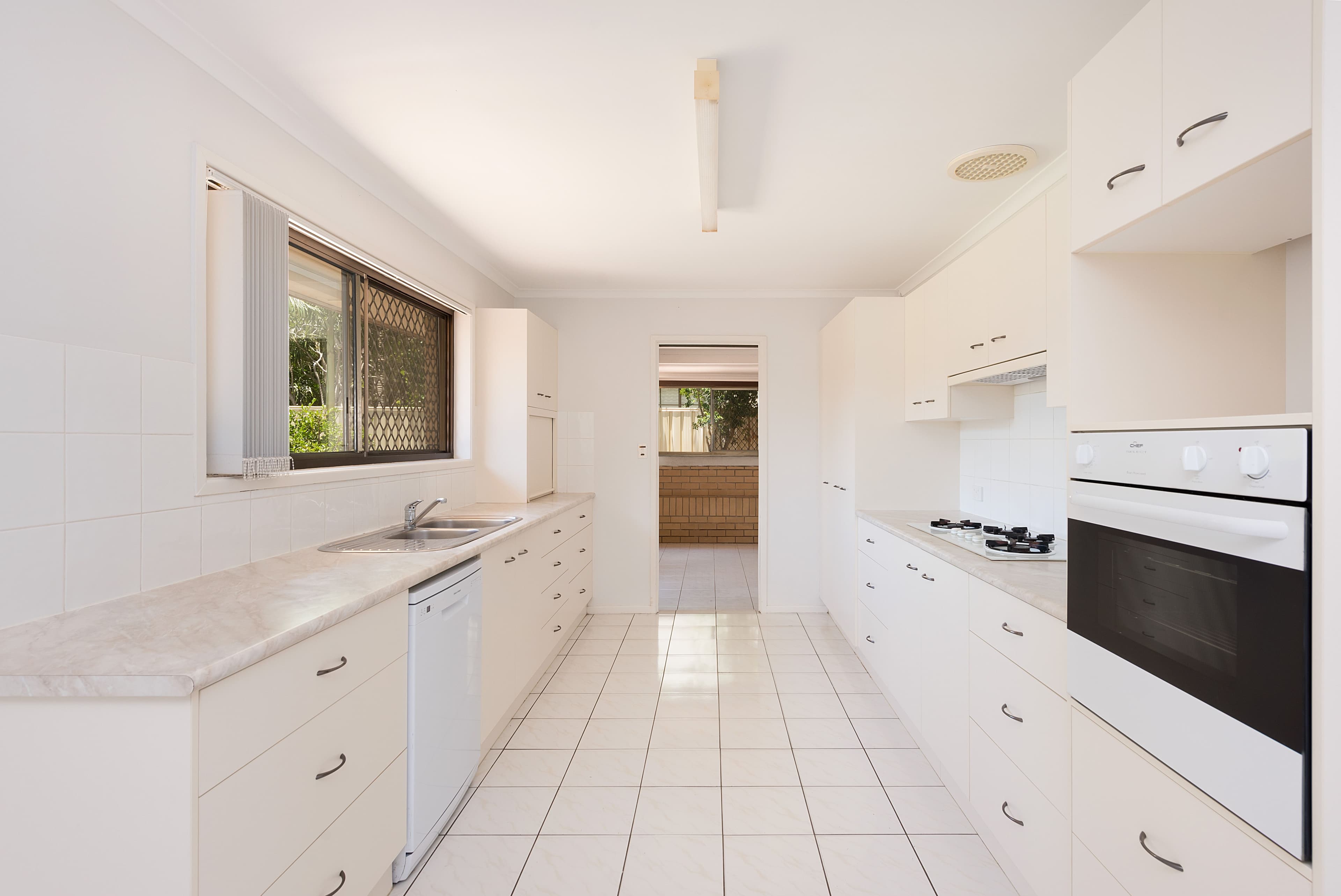 10 Firthshire Street, Mansfield QLD 4122, Mansfield - Thumbnail 3