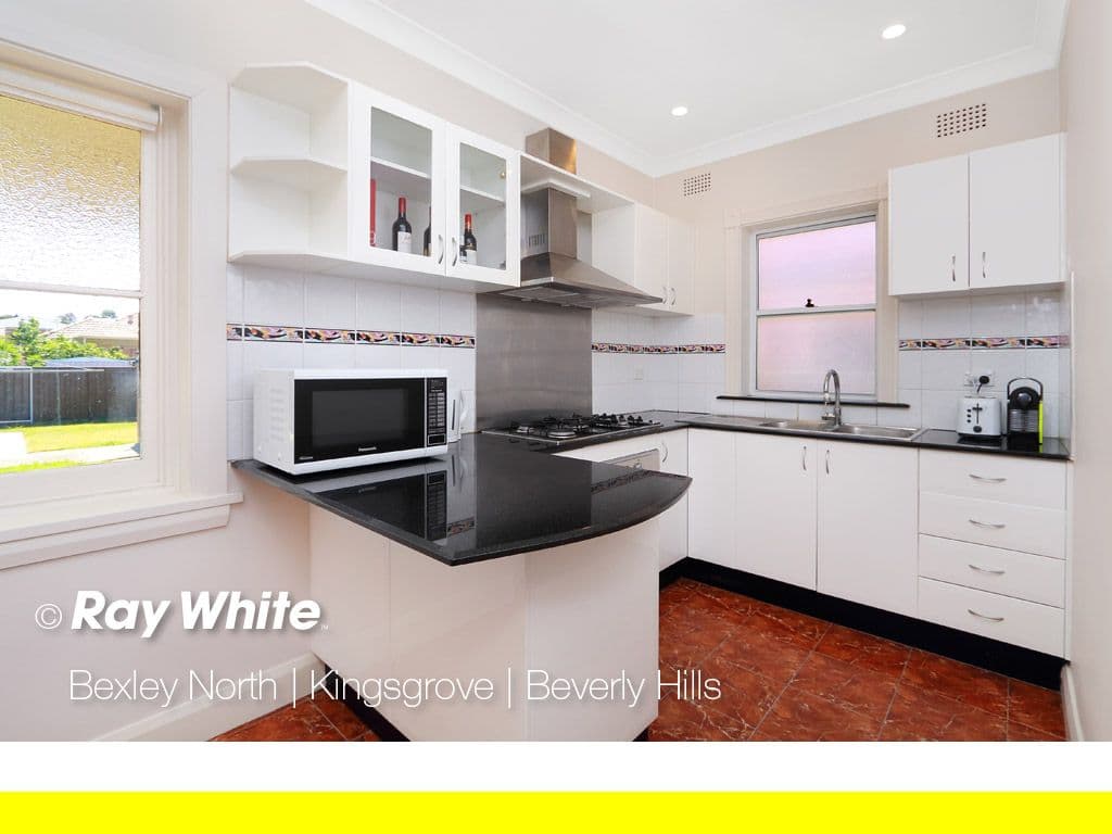 4 Norfolk Avenue, Beverly Hills - Thumbnail 2