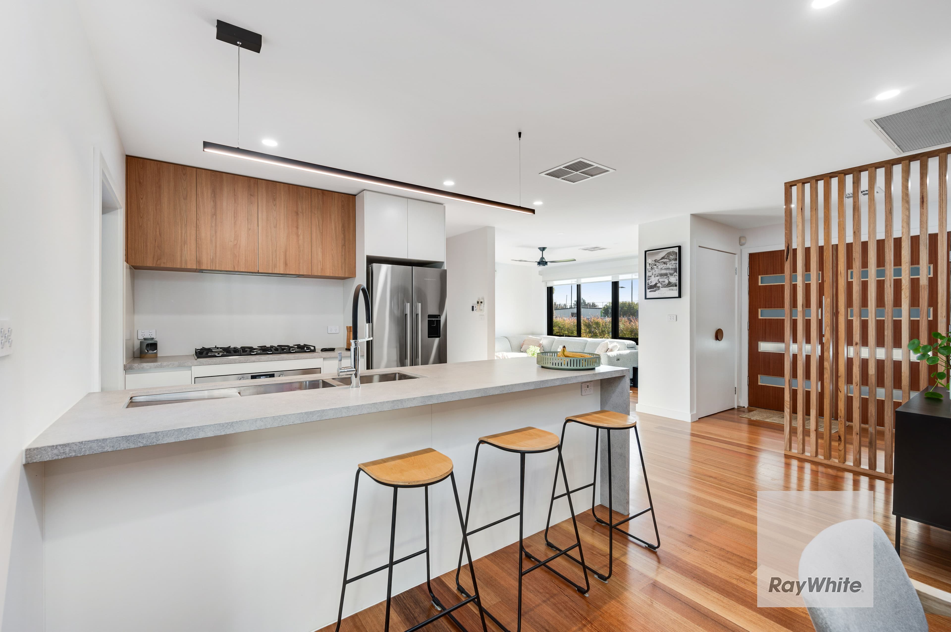 1 Burnleigh Drive, Gladstone Park VIC 3043, Gladstone Park - Thumbnail 3