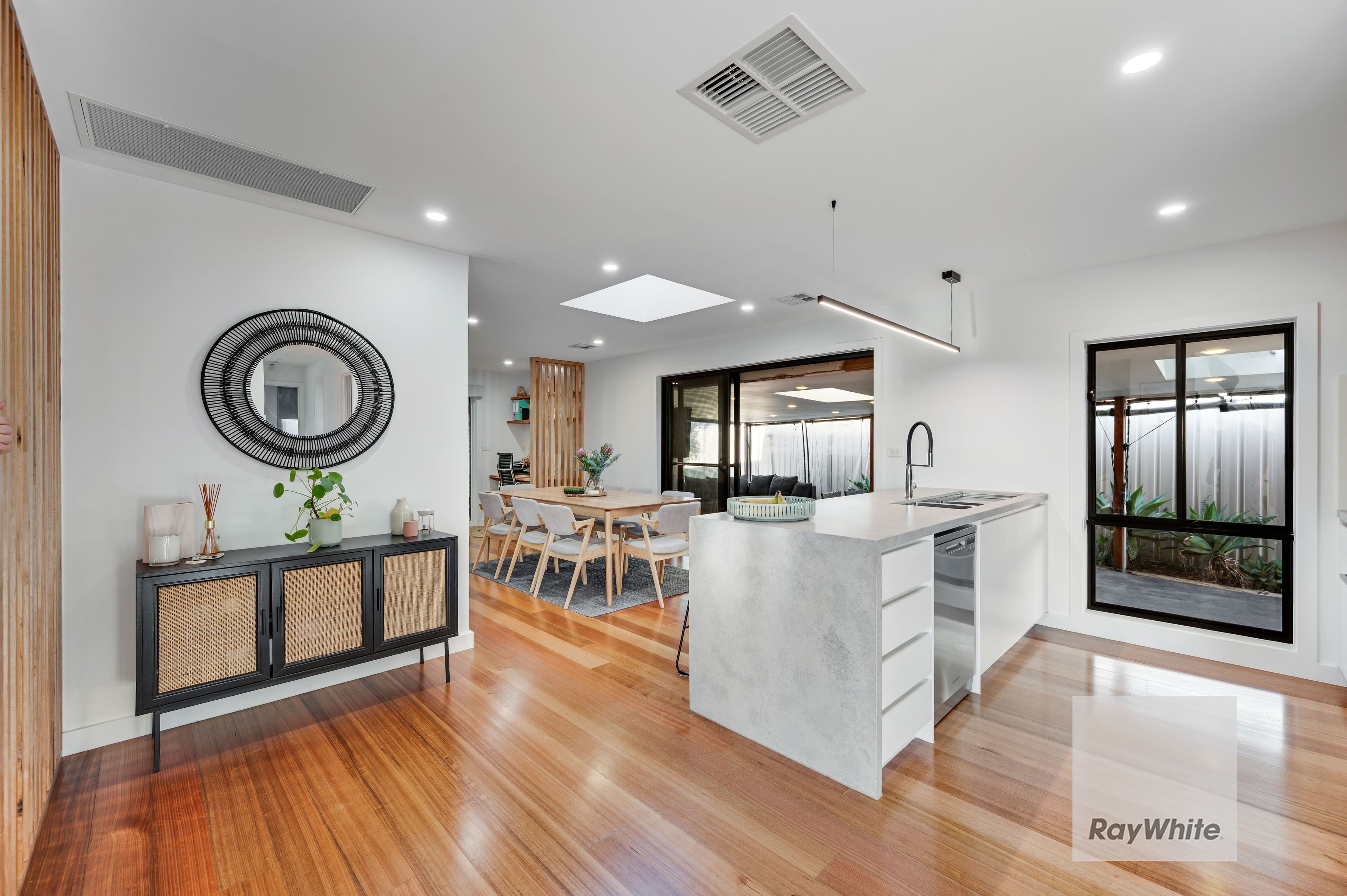 1 Burnleigh Drive, Gladstone Park VIC 3043, Gladstone Park - Thumbnail 5